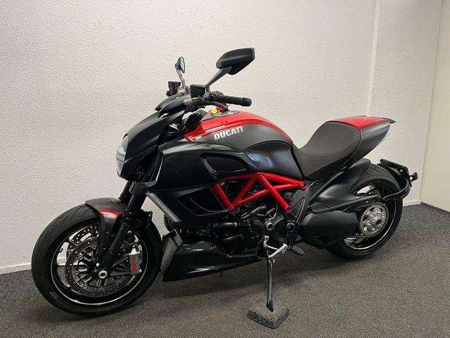 ducati - diavel-carbon
