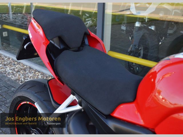 ducati - streetfighter-v4s
