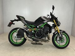 KAWASAKI Z900