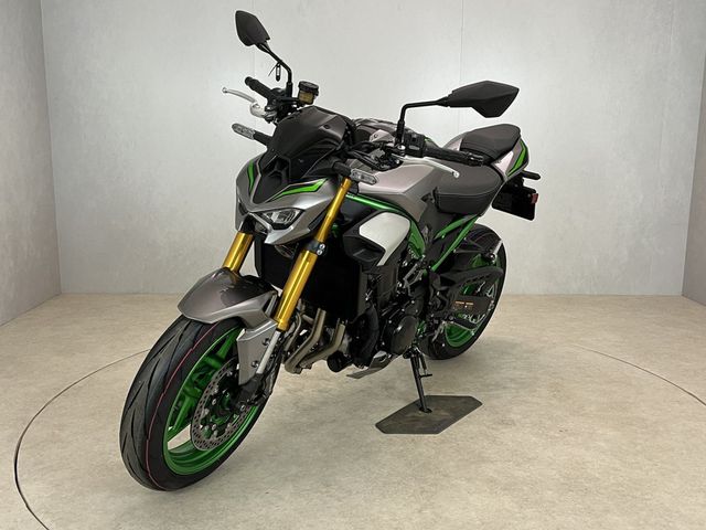 kawasaki - z900