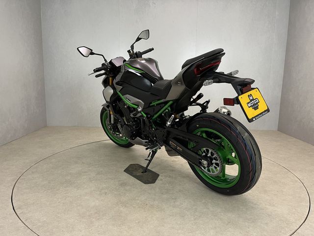 kawasaki - z900