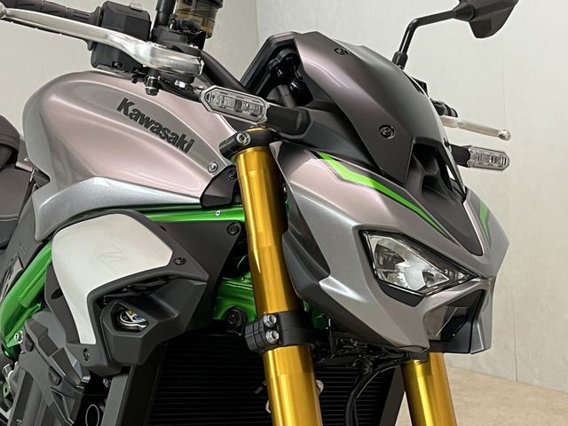 kawasaki - z900