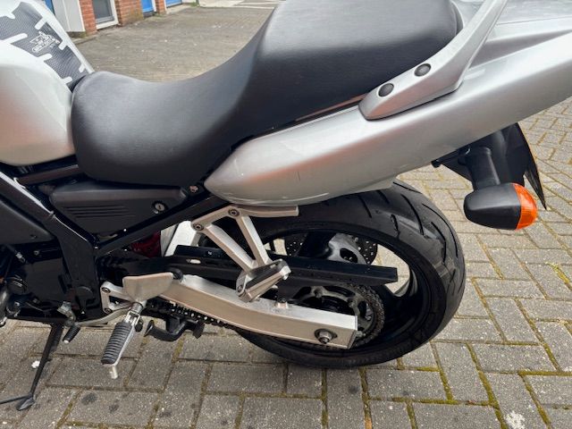 yamaha - fzs-600-fazer