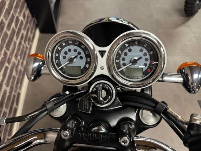 triumph - bonneville-t-120
