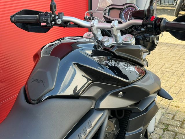 triumph - tiger-800-xc