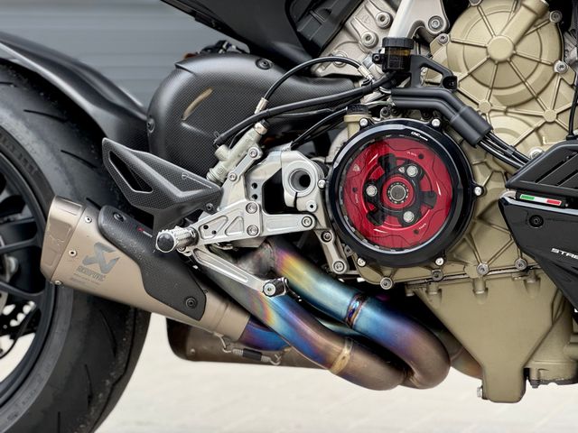 ducati - streetfighter-v4s