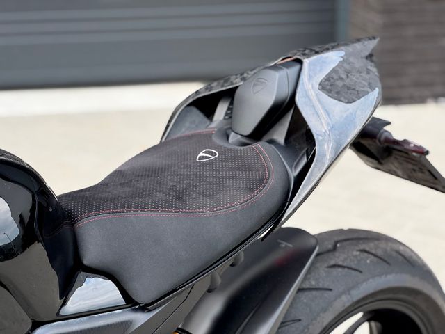 ducati - streetfighter-v4s
