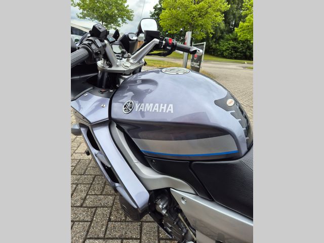 yamaha - fjr-1300