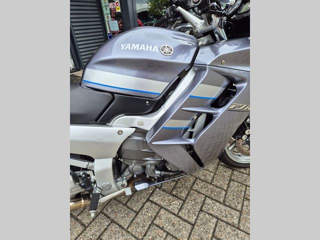 yamaha - fjr-1300