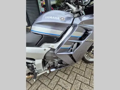 YAMAHA FJR 1300 – foto 3