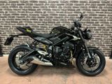 TRIUMPH STREET TRIPLE RS