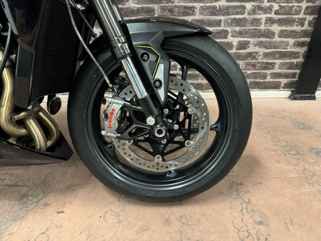 triumph - street-triple-rs