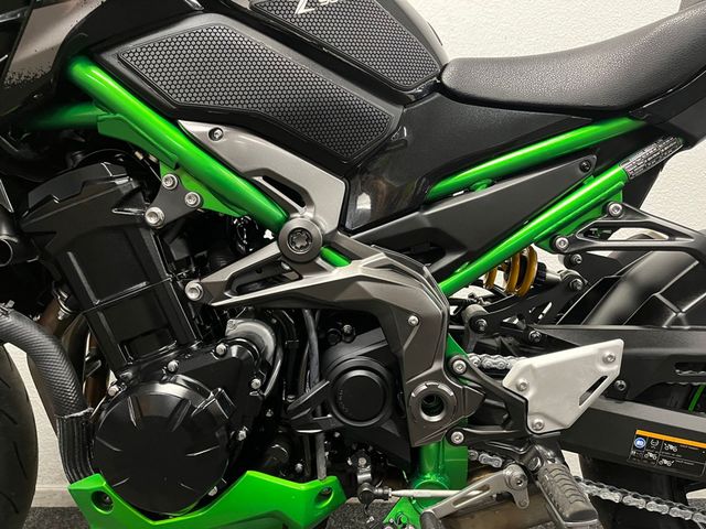 kawasaki - z900