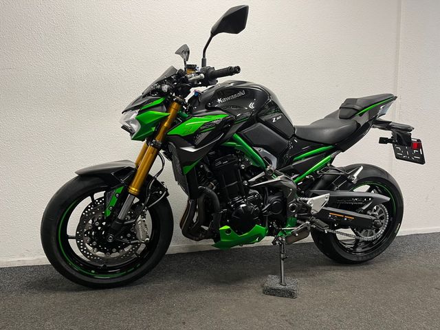 kawasaki - z900