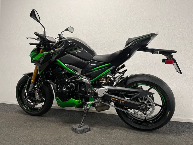 kawasaki - z900
