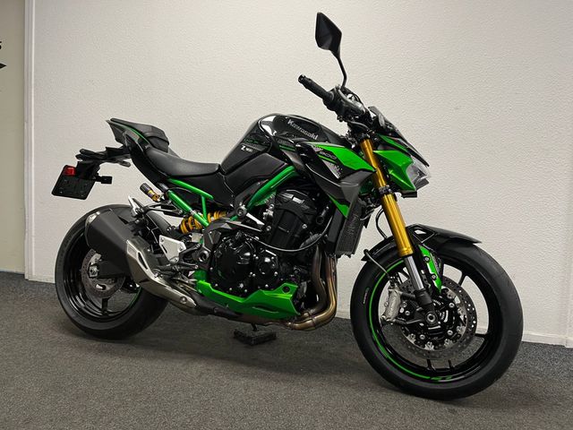 kawasaki - z900