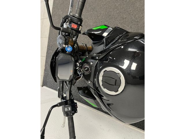 kawasaki - z900