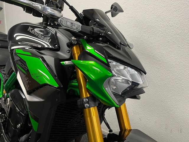 kawasaki - z900