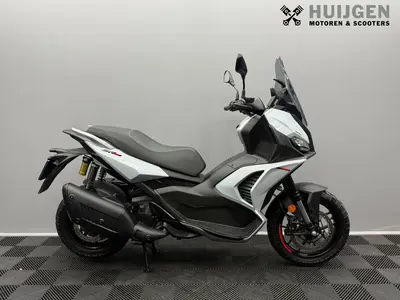 APRILIA SR GT 400 – foto 2