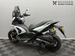 Aprilia SR GT 400 2026 occasion – foto 5 van 15