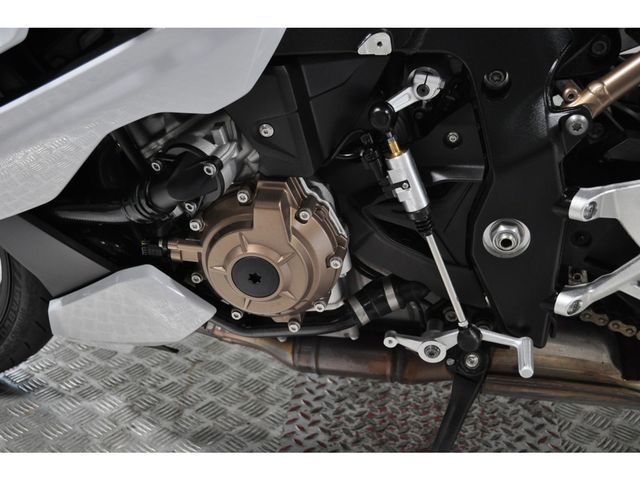 bmw - s-1000-r