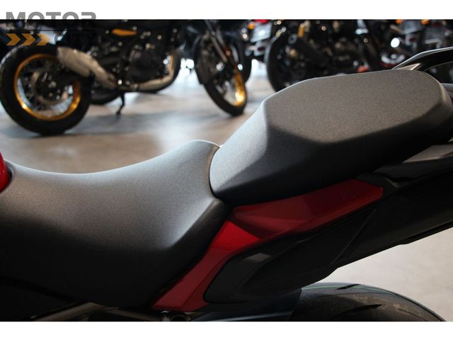 suzuki - gsx-s-1000-gt