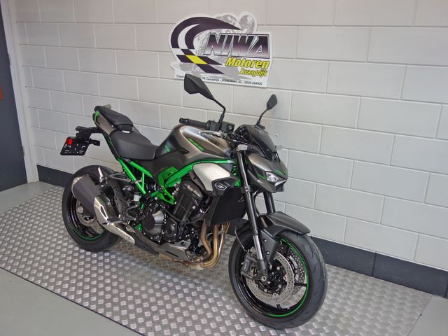 kawasaki - z900