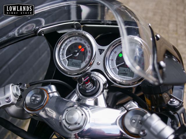 triumph - thruxton-rs