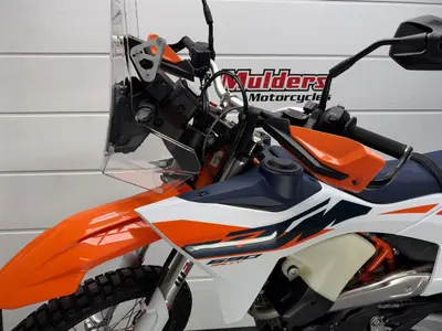 KTM 690 RALLY – foto 4