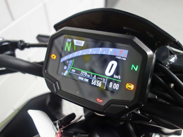 kawasaki - z900