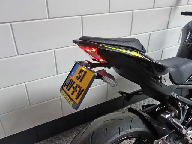 kawasaki - z900