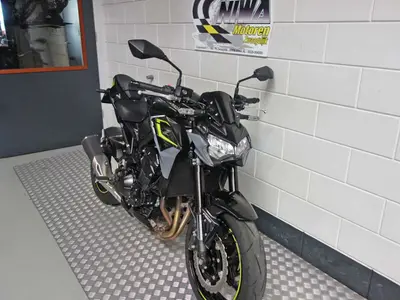 KAWASAKI Z900 – foto 4