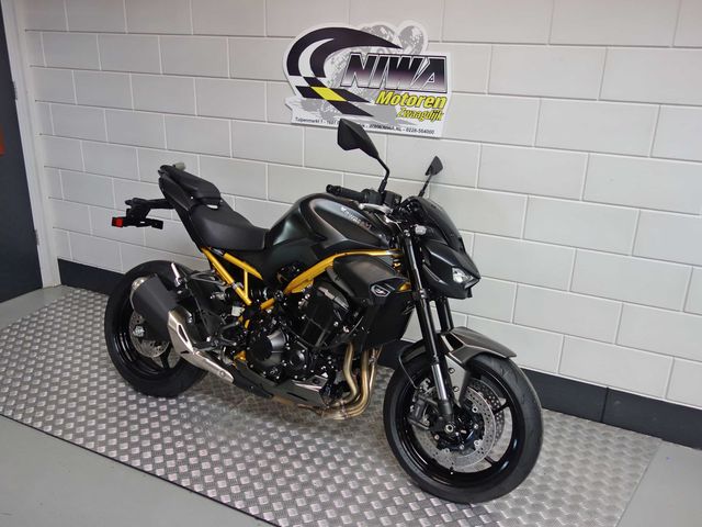 kawasaki - z900