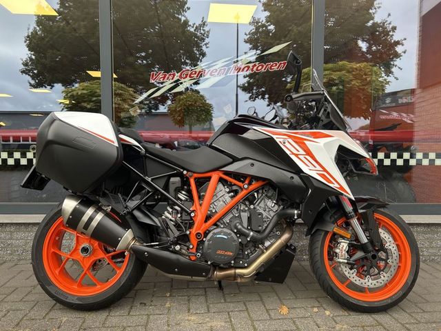 ktm - 1290-super-duke-gt