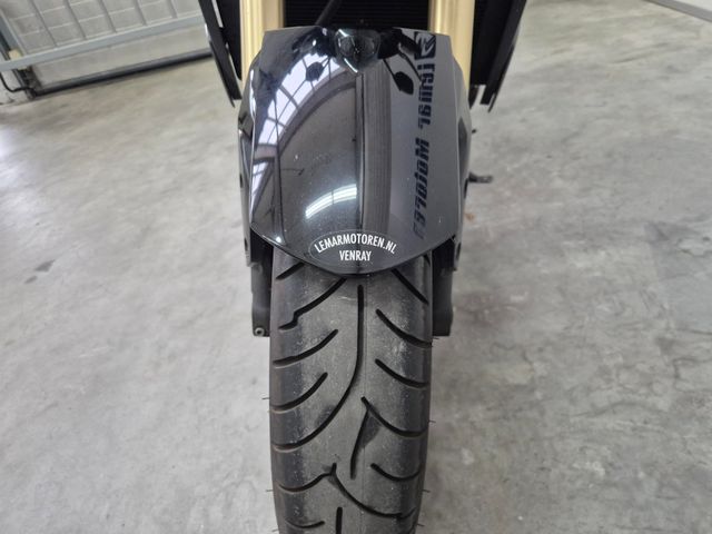 suzuki - gsr-750