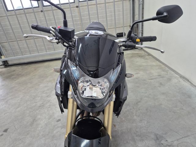 suzuki - gsr-750