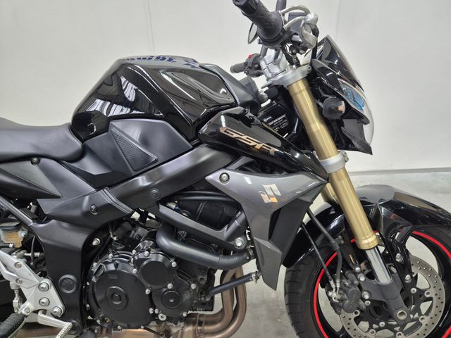 suzuki - gsr-750