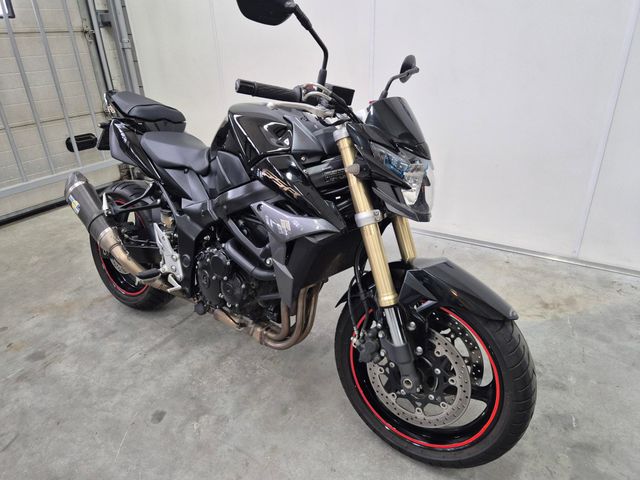 suzuki - gsr-750