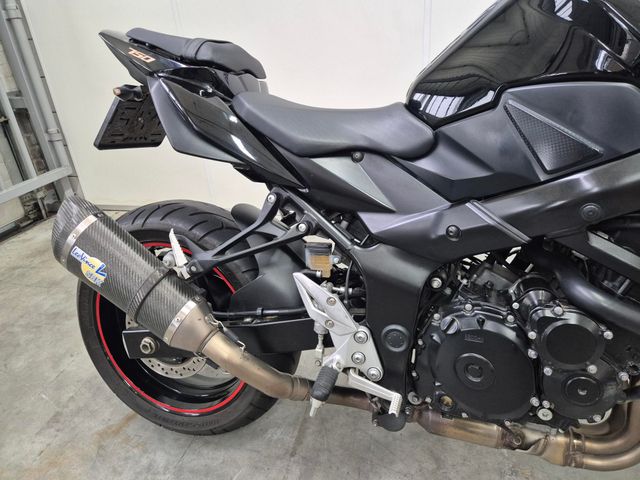suzuki - gsr-750