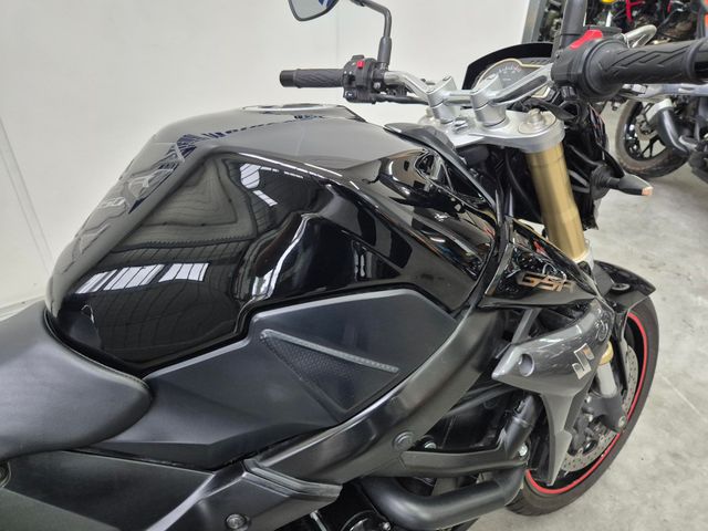 suzuki - gsr-750