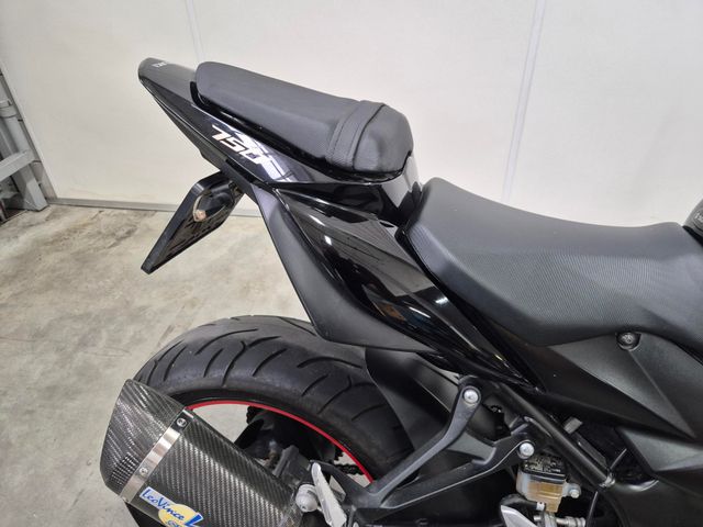 suzuki - gsr-750
