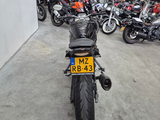 suzuki - gsr-750