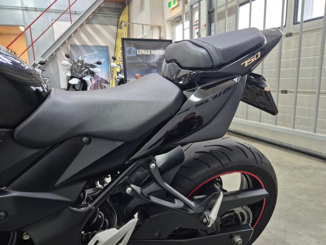 suzuki - gsr-750