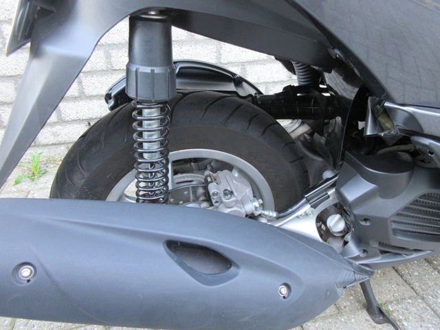 yamaha - mw-125-tricity