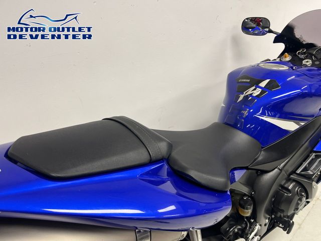 yamaha - yzf-r1
