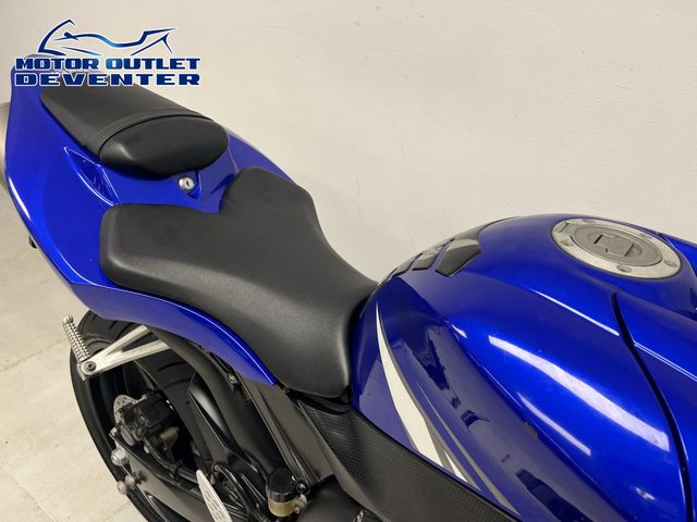 yamaha - yzf-r1