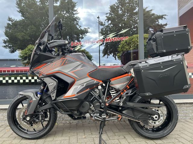 ktm - 1290-super-adventure-s