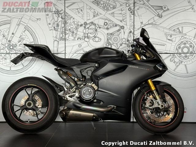 ducati - 1199-panigale-s