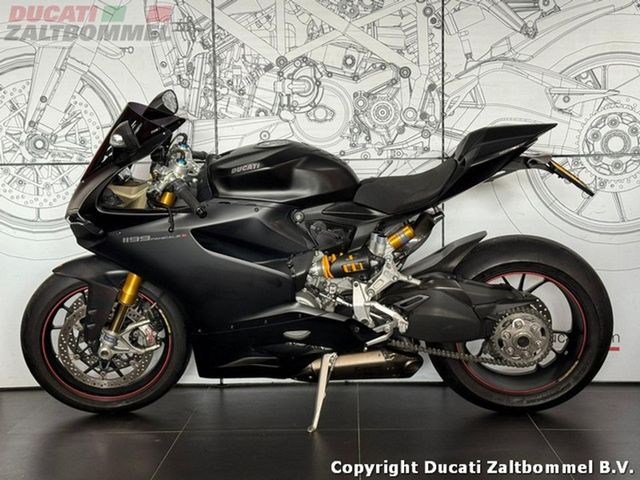 ducati - 1199-panigale-s
