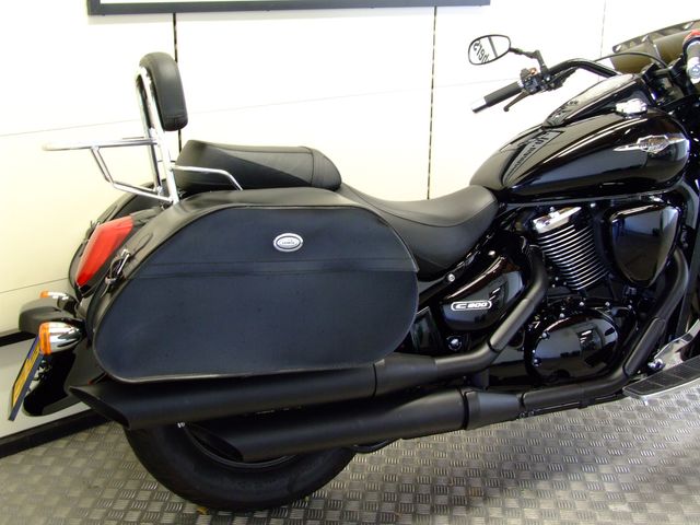 suzuki - intruder-c-800-classic